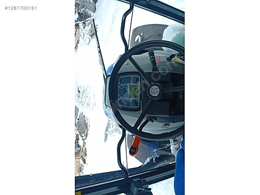 Machinery / Agricultural Machines / Tractors / New Holland / T4.50S