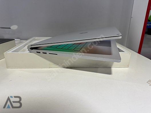 Microsoft / Microsoft Surface Book 3 15 İNÇ i7 16GB 1TB GTX 1660