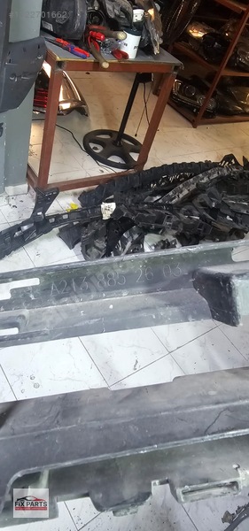 Mercedes E Tampon Braketi (Ön)