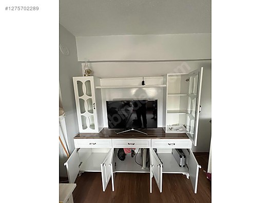 Used & Brand New Items / Home Decor / Furniture / Den & Living Room / TV Unit