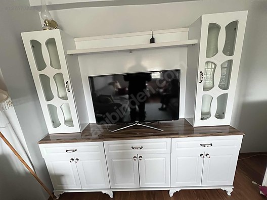 Used & Brand New Items / Home Decor / Furniture / Den & Living Room / TV Unit