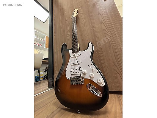 Squier Elektro Gitar