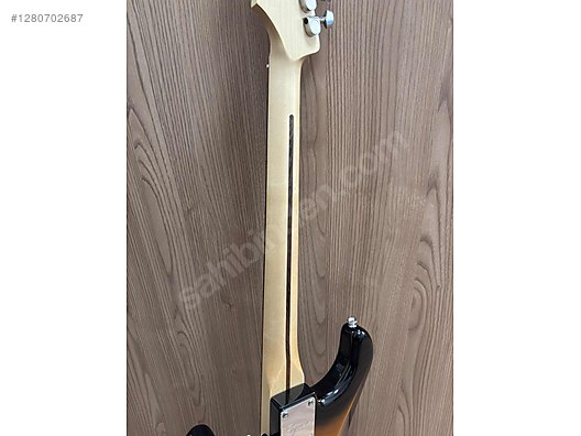 Squier Elektro Gitar