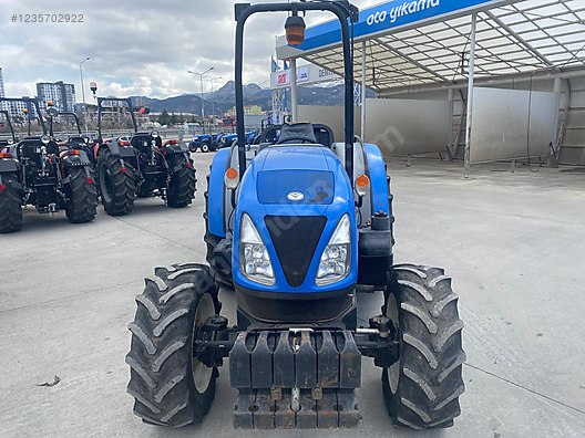 Machinery / Agricultural Machines / Tractors / New Holland / TD4.80B