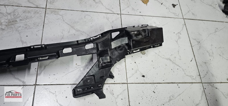 Mercedes C Tampon Braketi (Ön)