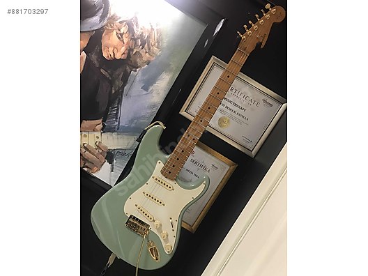 Fender stratocaster online malmsteen signature