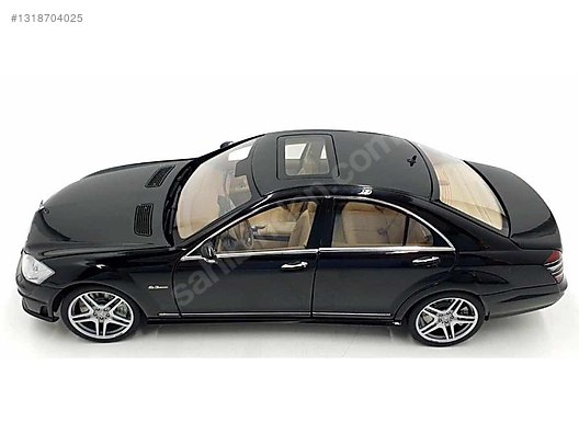 Autoart Diecast Model 1:18 Mercedes Benz Araba - 1318704025
