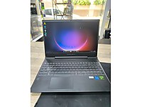 KUSURSUZ TEMİZLİKTE EXCALİBUR GAMİNG LAPTOP