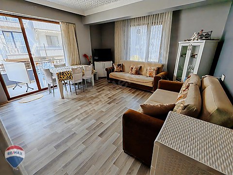 RE/MAX MAVİDEN DENİZE 2 DAK. MESAFEDE KOMBİ PETEKLİ 2+1 DAİRE