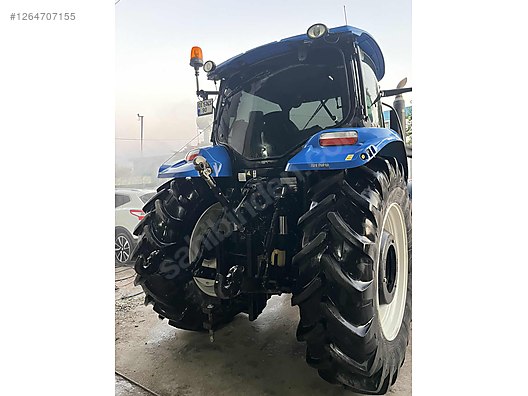 Machinery / Agricultural Machines / Tractors / New Holland / TR6.120