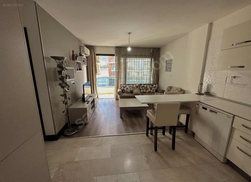 Kuruçeşme mahallesi 1+1 balkonlu eşyalı satılık daire