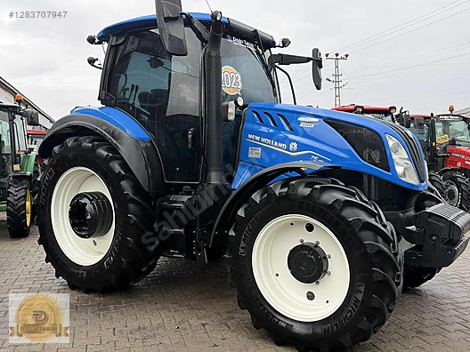 Machinery / Agricultural Machines / Tractors / New Holland / T5.140