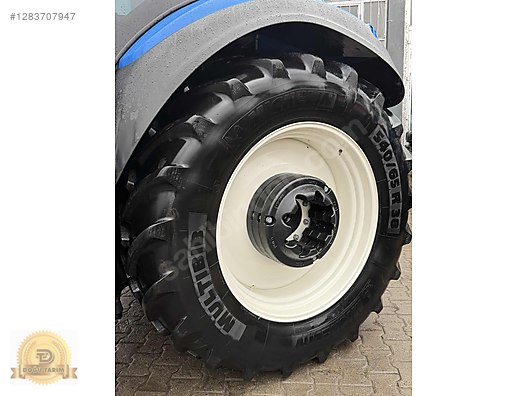 Machinery / Agricultural Machines / Tractors / New Holland / T5.140