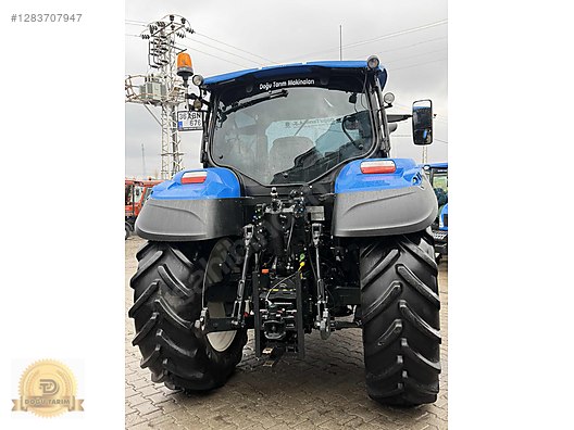 Machinery / Agricultural Machines / Tractors / New Holland / T5.140
