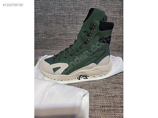 Used & Brand New Items / Clothing & Accessories / Women / Shoes / Boots