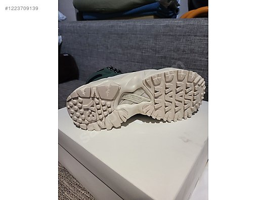 Used & Brand New Items / Clothing & Accessories / Women / Shoes / Boots