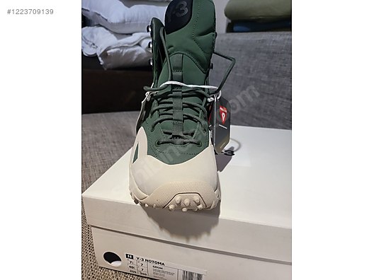 Used & Brand New Items / Clothing & Accessories / Women / Shoes / Boots