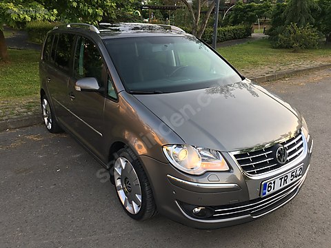 volkswagen touran 2 0 tdi highline tr de tek 2 0 tdi highline dsg sunroof k isitma webasto 7kisilik at sahibinden com 933709399