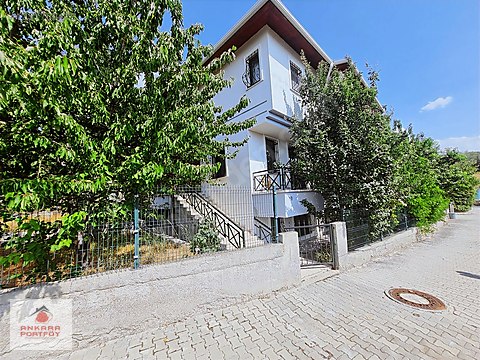 TÜRKKONUT GİRİŞİNDE ŞENUMAY SİTESİ 5+2 300M2 KİRALIK VİLLA