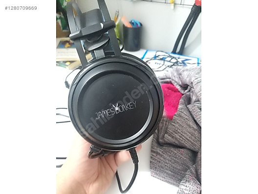 Used & Brand New Items / Gaming & Gamers Exclusive / Gaming Equipment / Gaming Headset