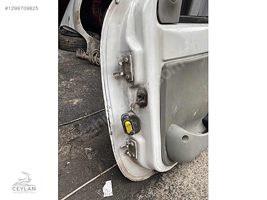 RENAULT SAĞ ÖN KAPI DOLU görseli 3