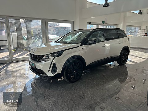 PEUGEOT BAYKARAKLAR 2024 5008 1.2 HYBRİD e-DCS6...