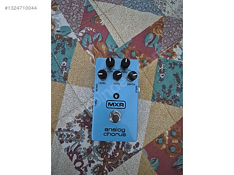 MXR Analog Chorus - Efekt Pedalı ve Diğer Enstrüman Yan