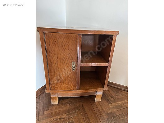 Used & Brand New Items / Antique / Furniture / Den & Living Room / Antique Cupboard