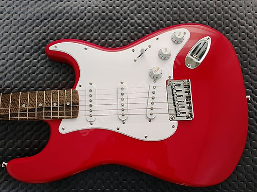 Squier Elektro Gitar