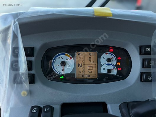 Machinery / Agricultural Machines / Tractors / New Holland / TR5.110