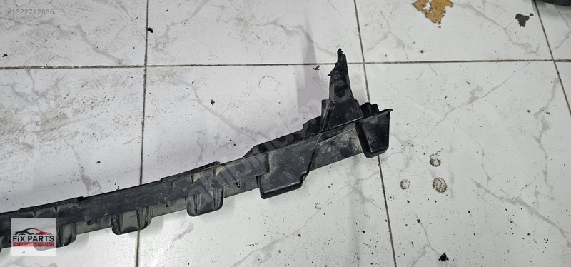Mercedes C Tampon Braketi (Ön)