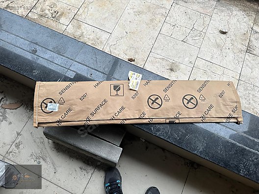 洋楽 992 PASSAT B8.5 ÖN TAMPON KROM ORTA ÇITA ORJİNAL SIFIR 3G0853551B