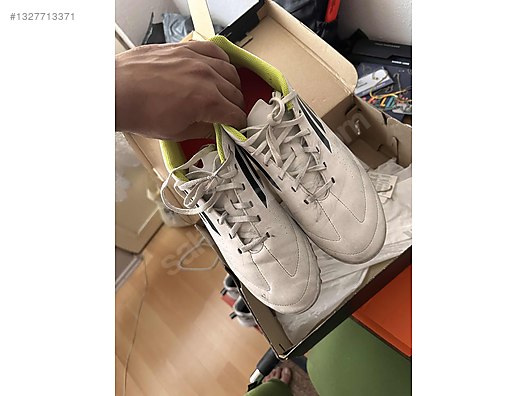 Çivisiz Beyaz 44.5 Numara Adidas Krampon & Ayakkabı - 1327713371