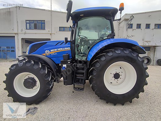 Machinery / Agricultural Machines / Tractors / New Holland / T7.210