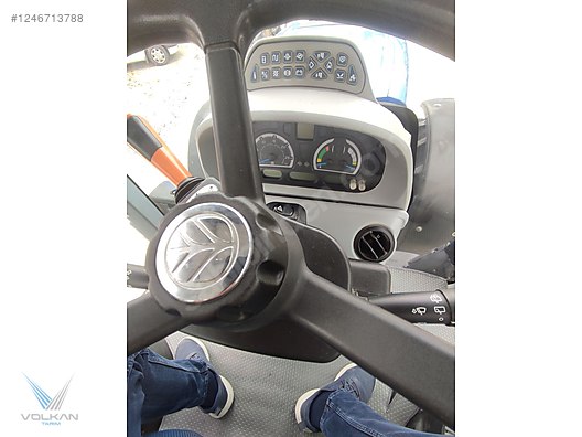 Machinery / Agricultural Machines / Tractors / New Holland / T7.210