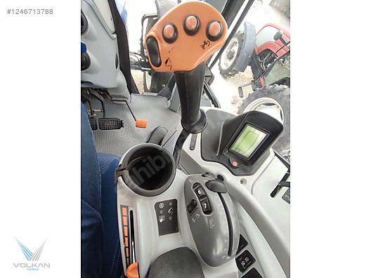 Machinery / Agricultural Machines / Tractors / New Holland / T7.210