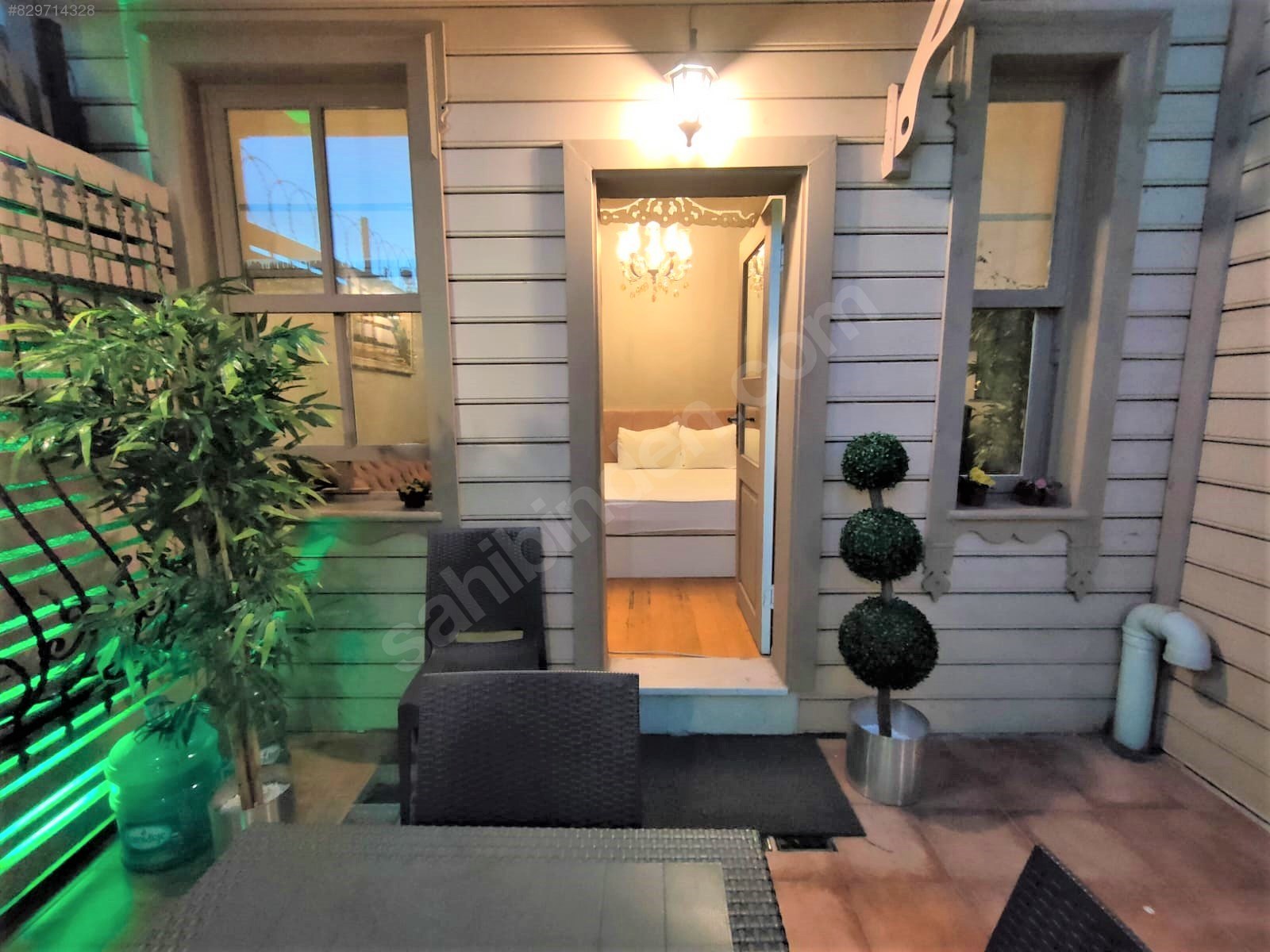 ÜSKÜDAR MERKEZİ KONUMDA LÜKS VE HİJYENİK DAİRE Günlük Kiralık Daire