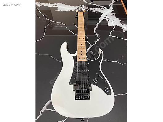 gitar ibanez rg 550