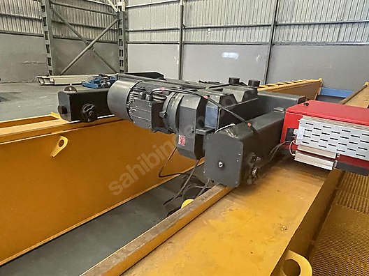 Machinery / Industrial / Carrying & Stacking Equipment / Lifting & Rigging Hardware