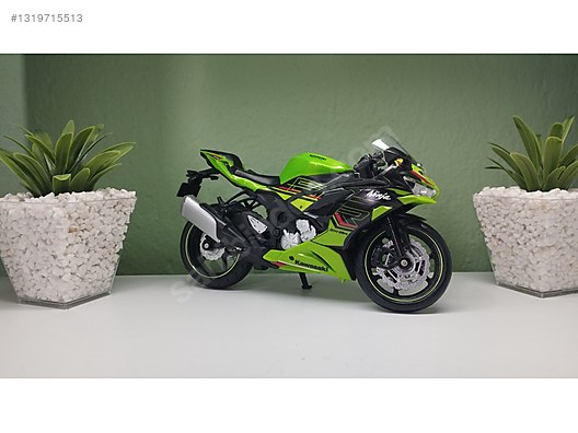 Kawasaki ZX6-R 1/12 Ölçek Lisanslı Diecast Motosiklet on