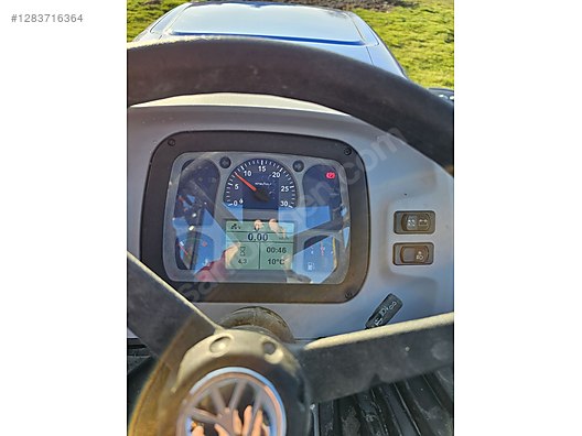 Machinery / Agricultural Machines / Tractors / New Holland / TT60 Classic