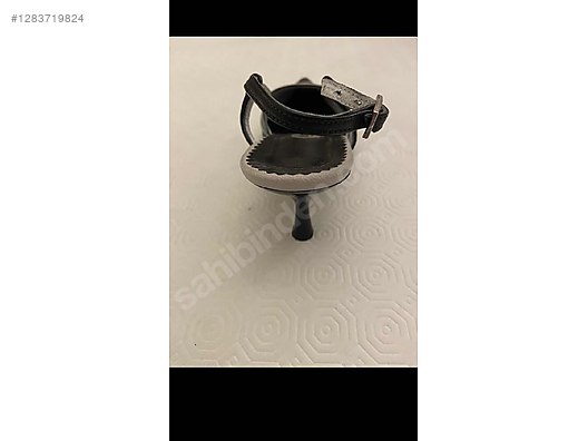 Used & Brand New Items / Clothing & Accessories / Women / Shoes / Classic Heels