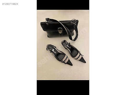 Used & Brand New Items / Clothing & Accessories / Women / Shoes / Classic Heels