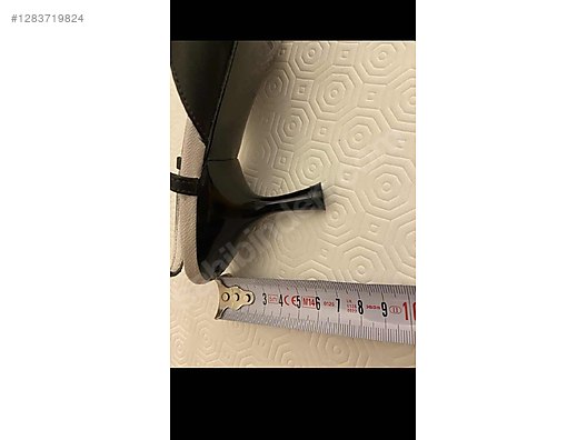 Used & Brand New Items / Clothing & Accessories / Women / Shoes / Classic Heels