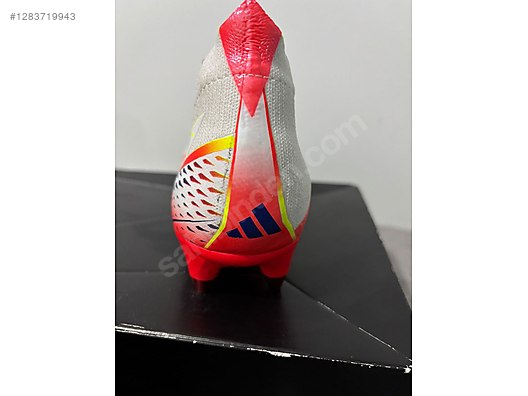 Çivili Beyaz 40.5 Numara Adidas Krampon & Ayakkabı