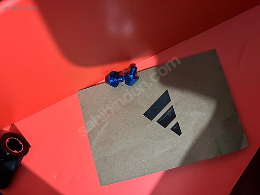 İkinci El ve Sıfır Alışveriş / Spor / Takım Sporları / Futbol / Krampon & Ayakkabı