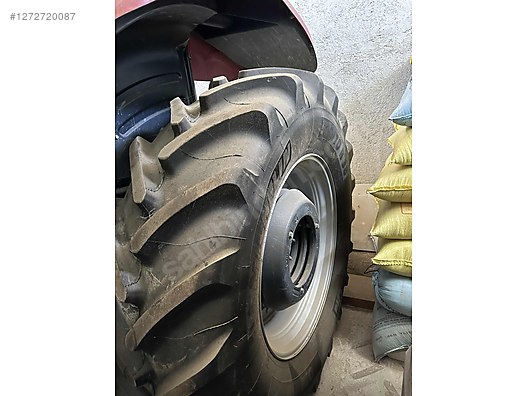 Machinery / Agricultural Machines / Tractors / Case IH / Puma 160