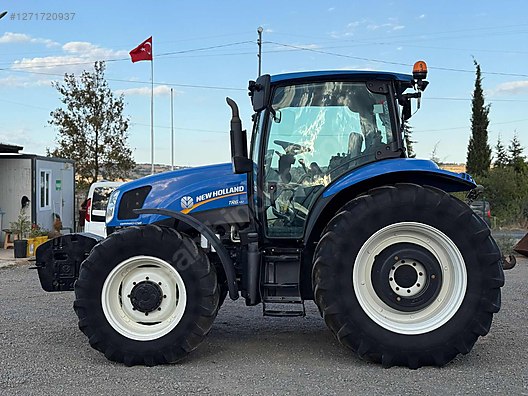 Machinery / Agricultural Machines / Tractors / New Holland / TR6.140