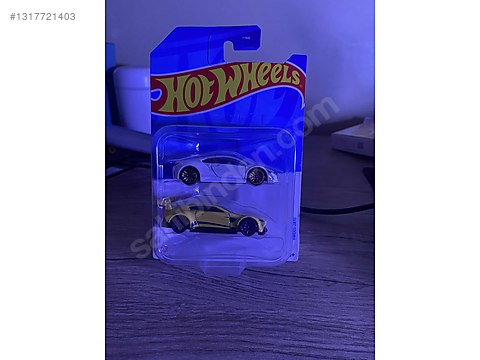 Hot Wheels Diecast Model 1:16 Acura Araba - 1317721403