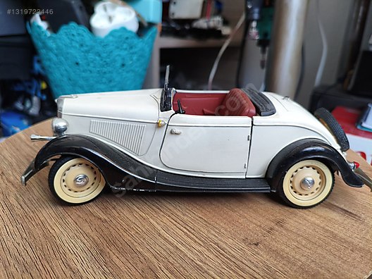 Solido Diecast Model 1:18 Ford Araba - 1319722446